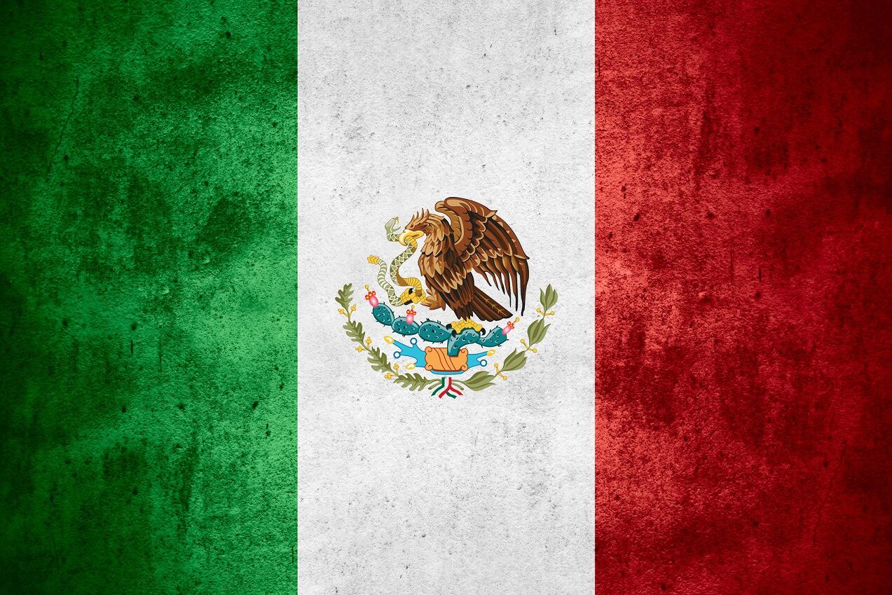 Mexico-Flag-C-Getty-Images-MiroNovak.jpg