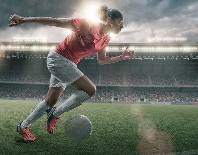 GettyImages - Professional female soccer player / peepo